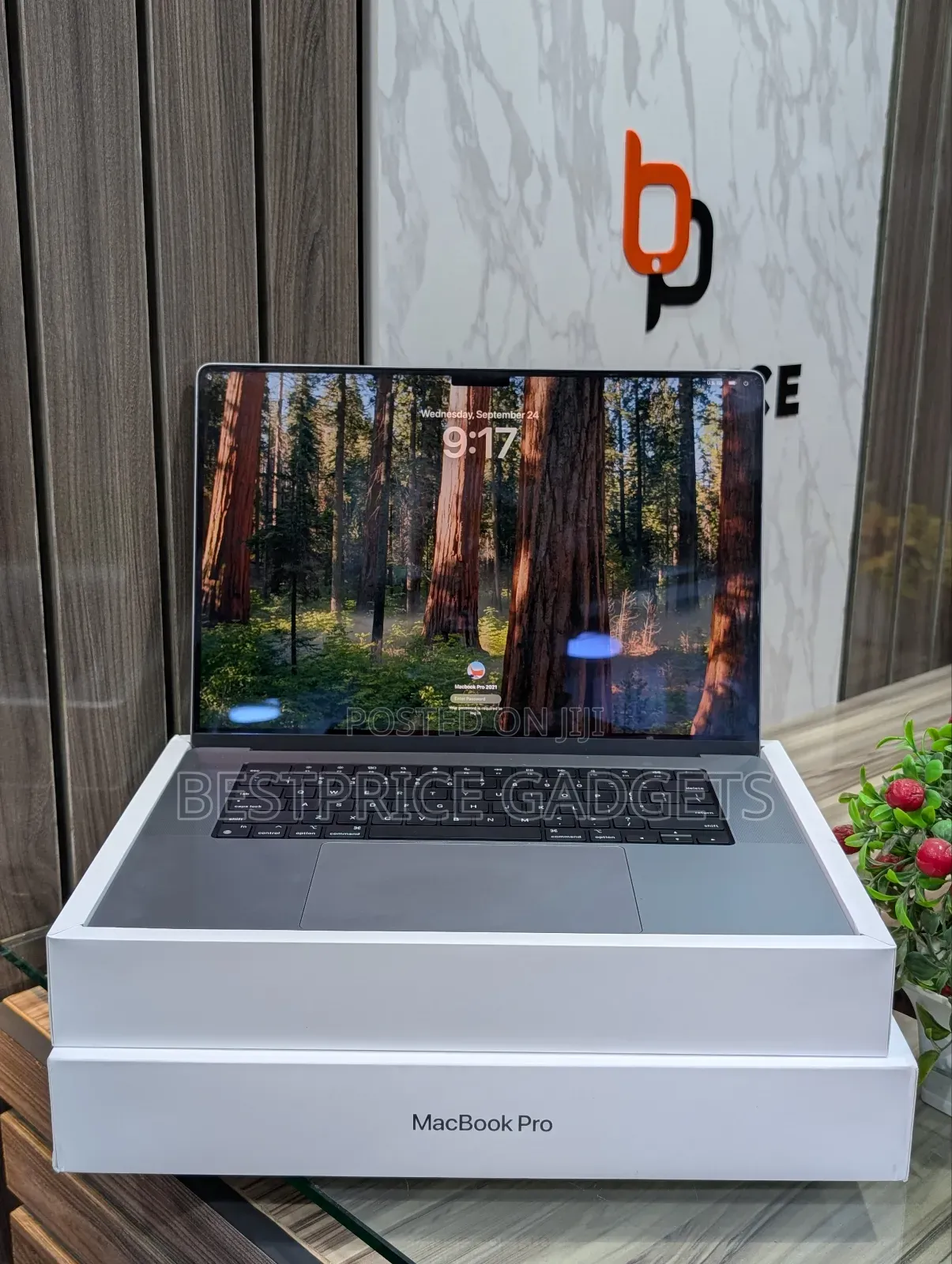 Laptop Apple MacBook Pro 2021 M1 16GB Apple M1 Pro SSD 1T