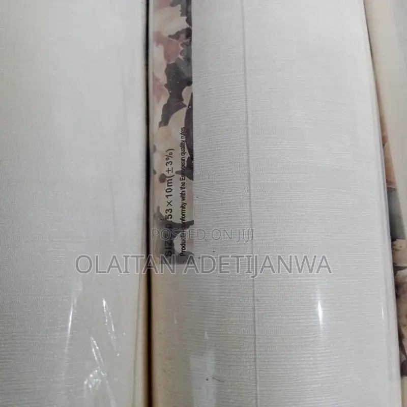 Luxurious White Matte Wallpaper