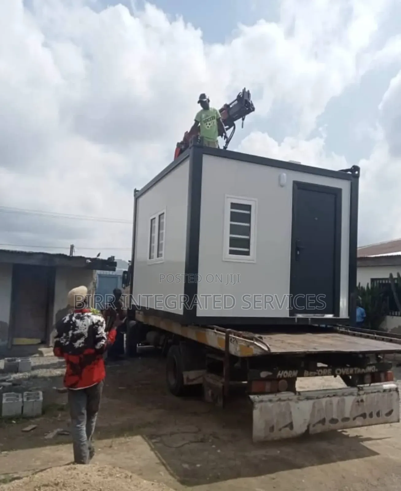 Portacabin Caravan , Container Fabrication For Site Office