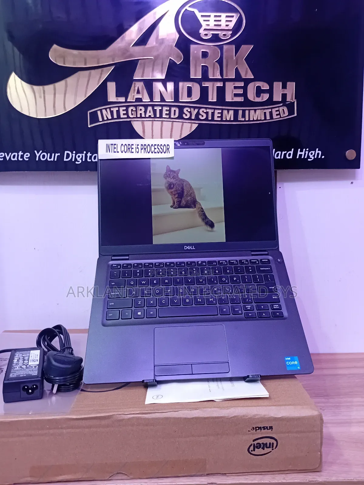 New Laptop Dell Latitude 5289 12GB Intel Core I5 SSD 256GB