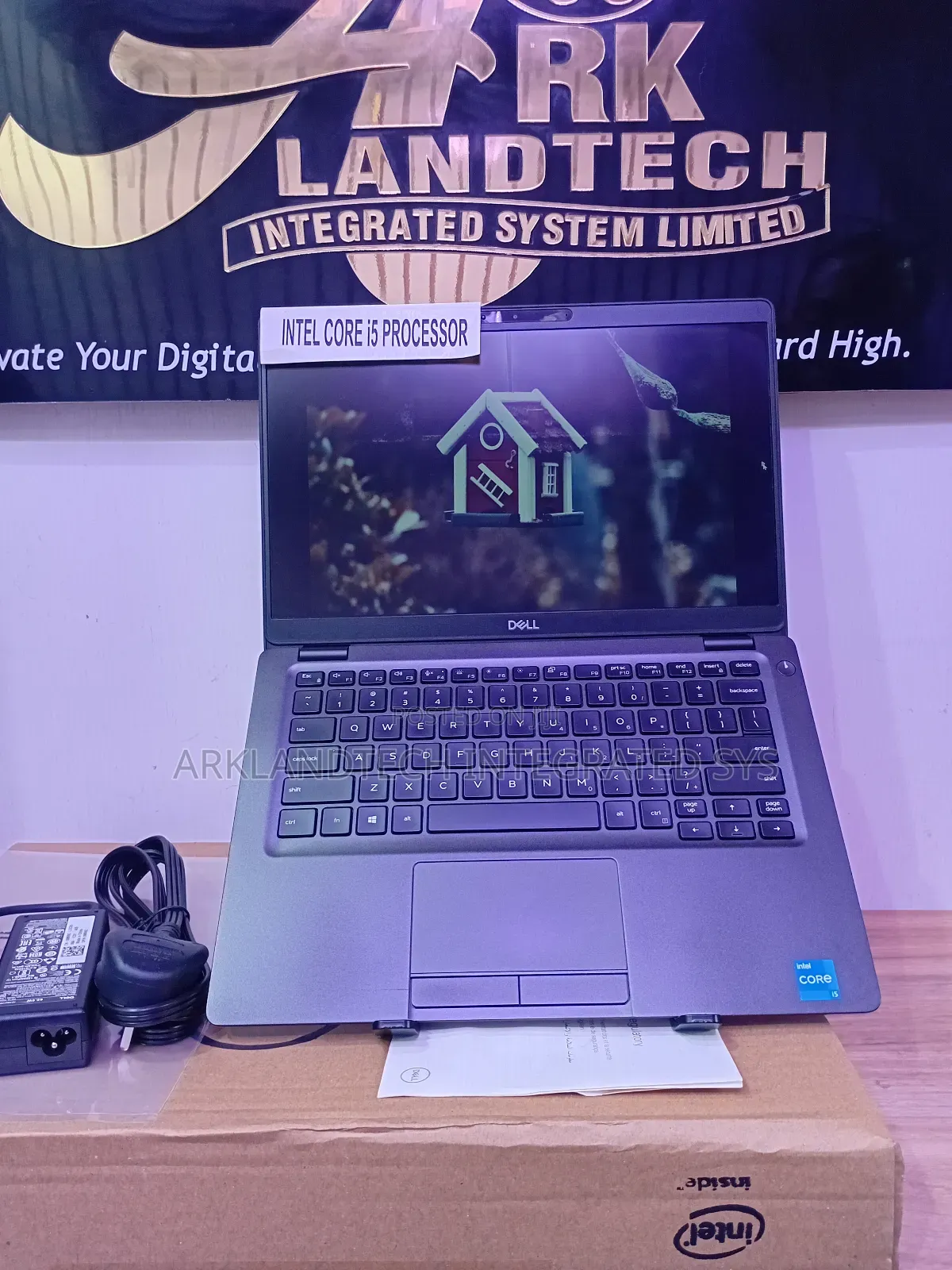 New Laptop Dell Latitude 5300 16GB Intel Core I5 SSD 256GB