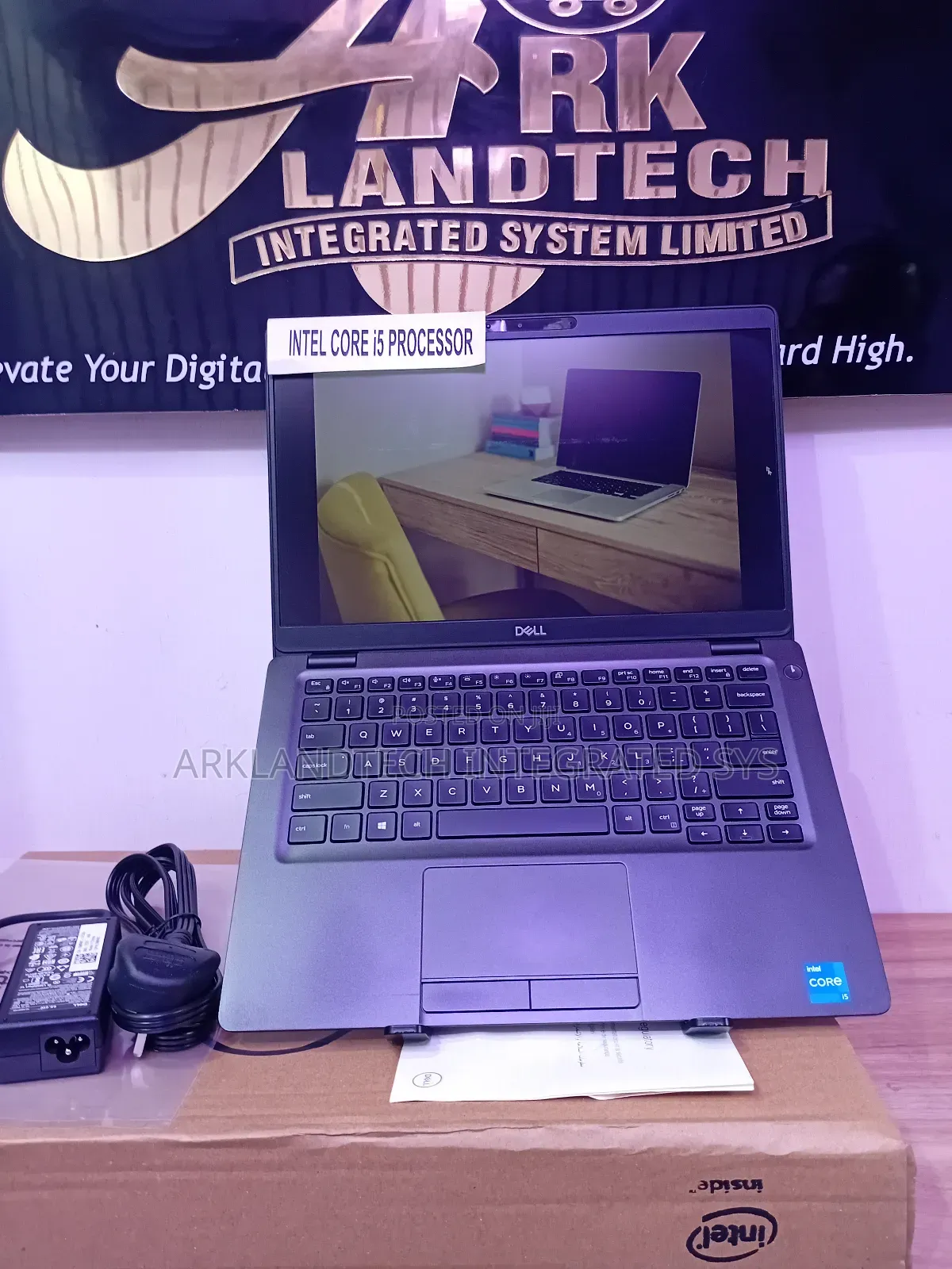 New Laptop Dell Latitude 5300 16GB Intel Core I5 SSD 256GB