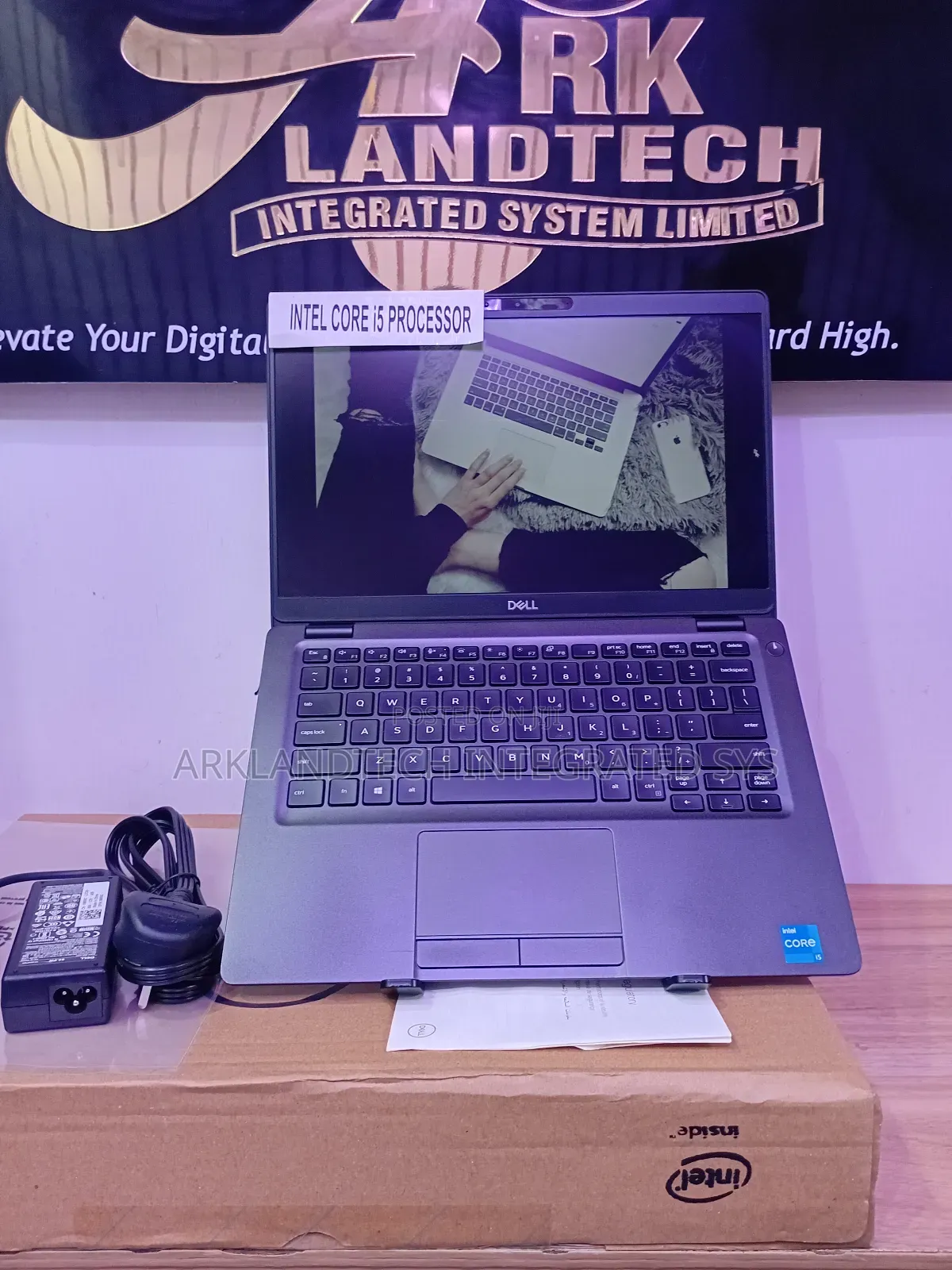 New Laptop Dell Latitude 5300 16GB Intel Core I5 SSD 512GB