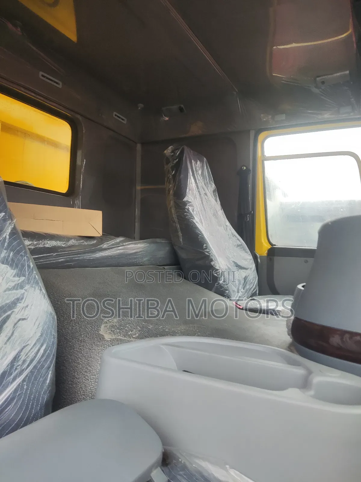 Foreign Used 371 Howo Sinotruk 10 Tyres