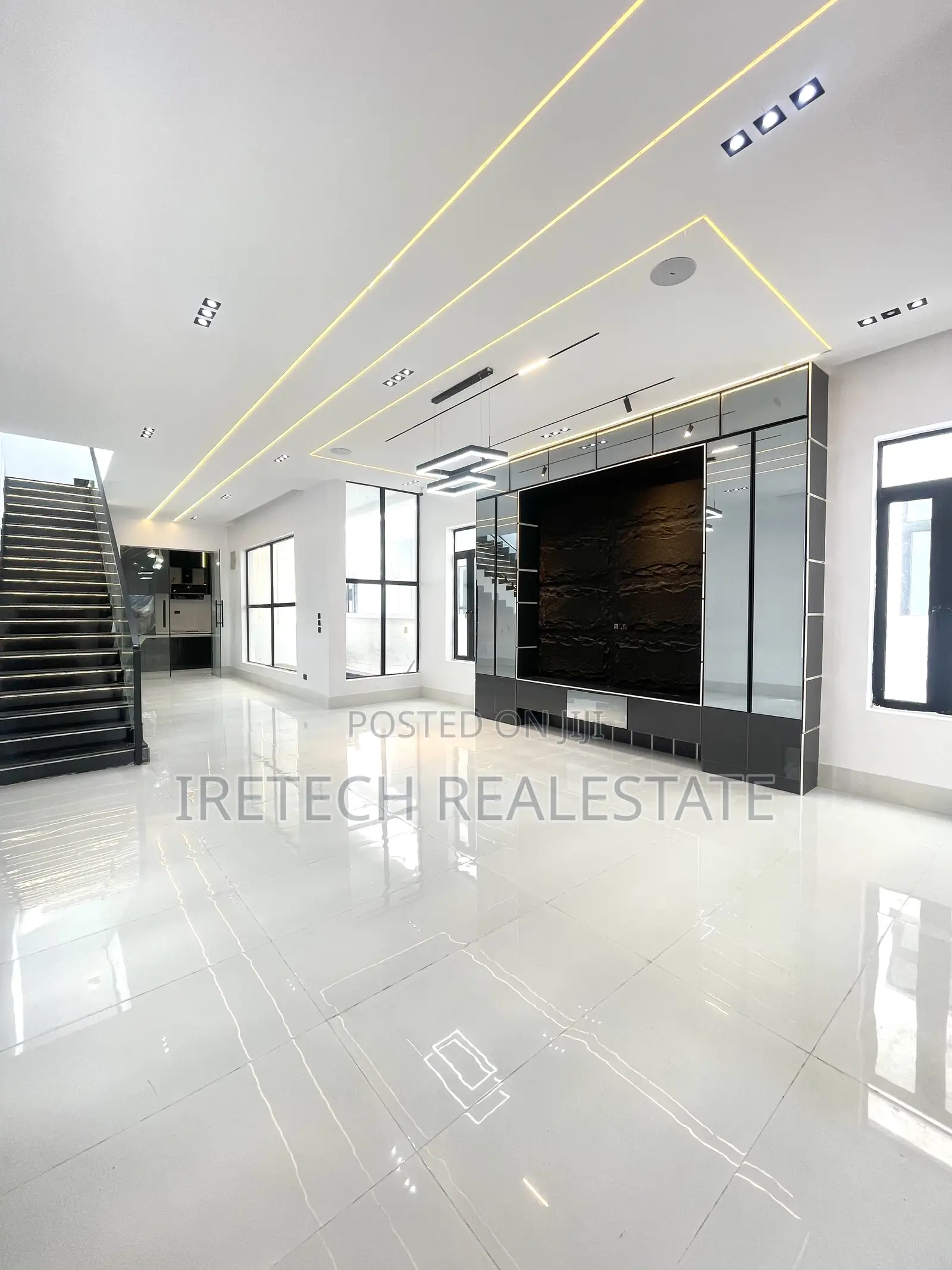 5bdrm Duplex in Ado / Ajah for sale
