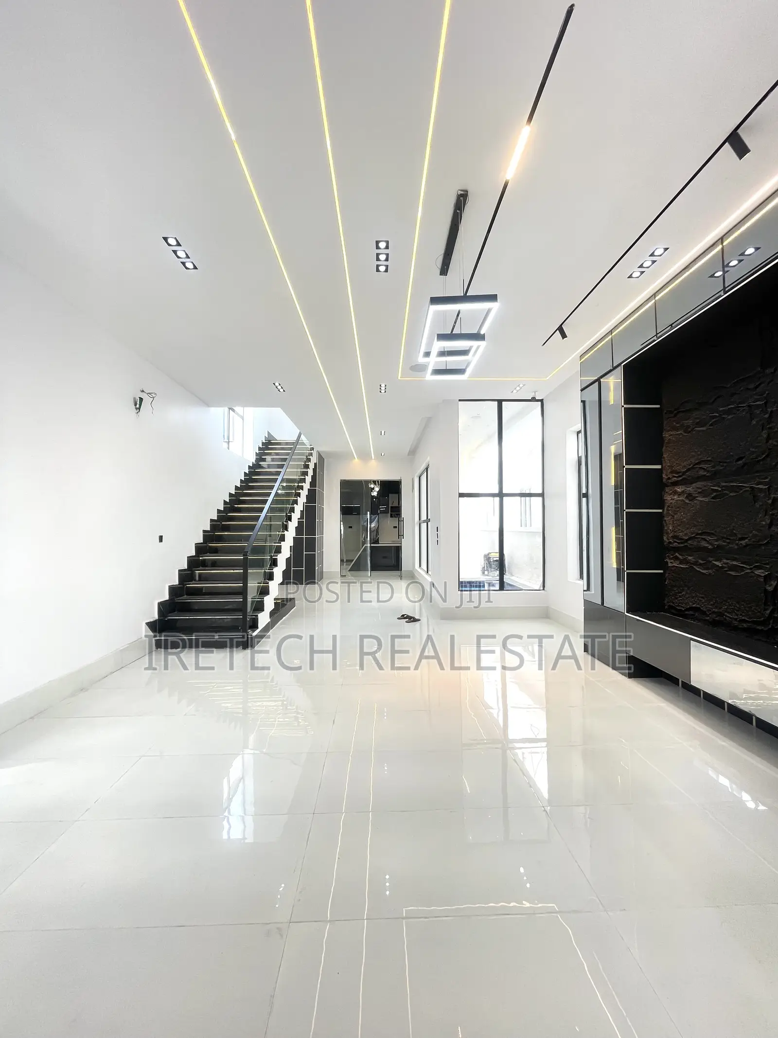 5bdrm Duplex in Ado / Ajah for sale