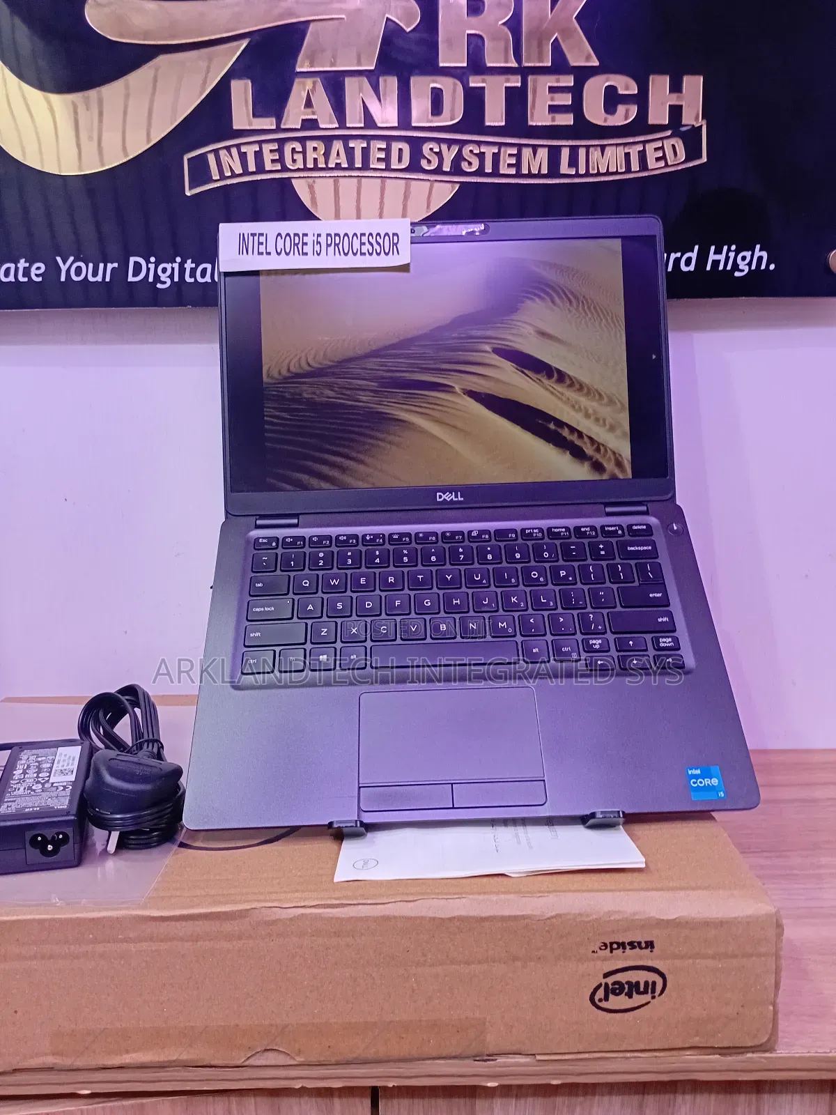 New Laptop Dell Latitude 5320 8GB Intel Core I5 SSD 256GB