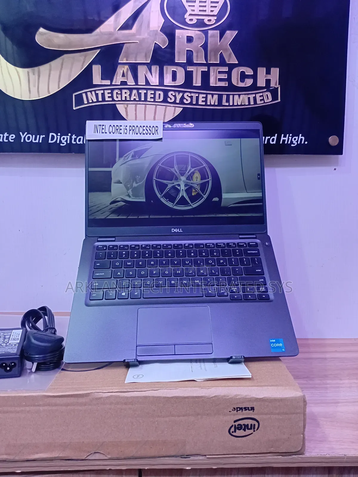 New Laptop Dell Latitude 5320 16GB Intel Core I5 SSD 256GB