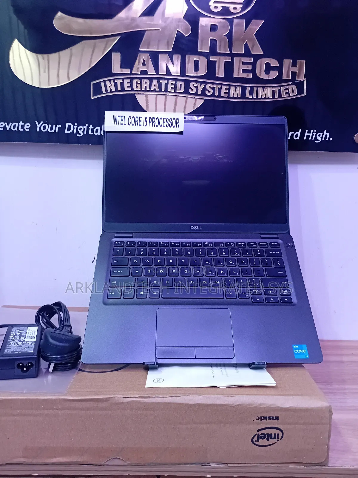 New Laptop Dell Latitude 5320 12GB Intel Core I5 SSD 512GB