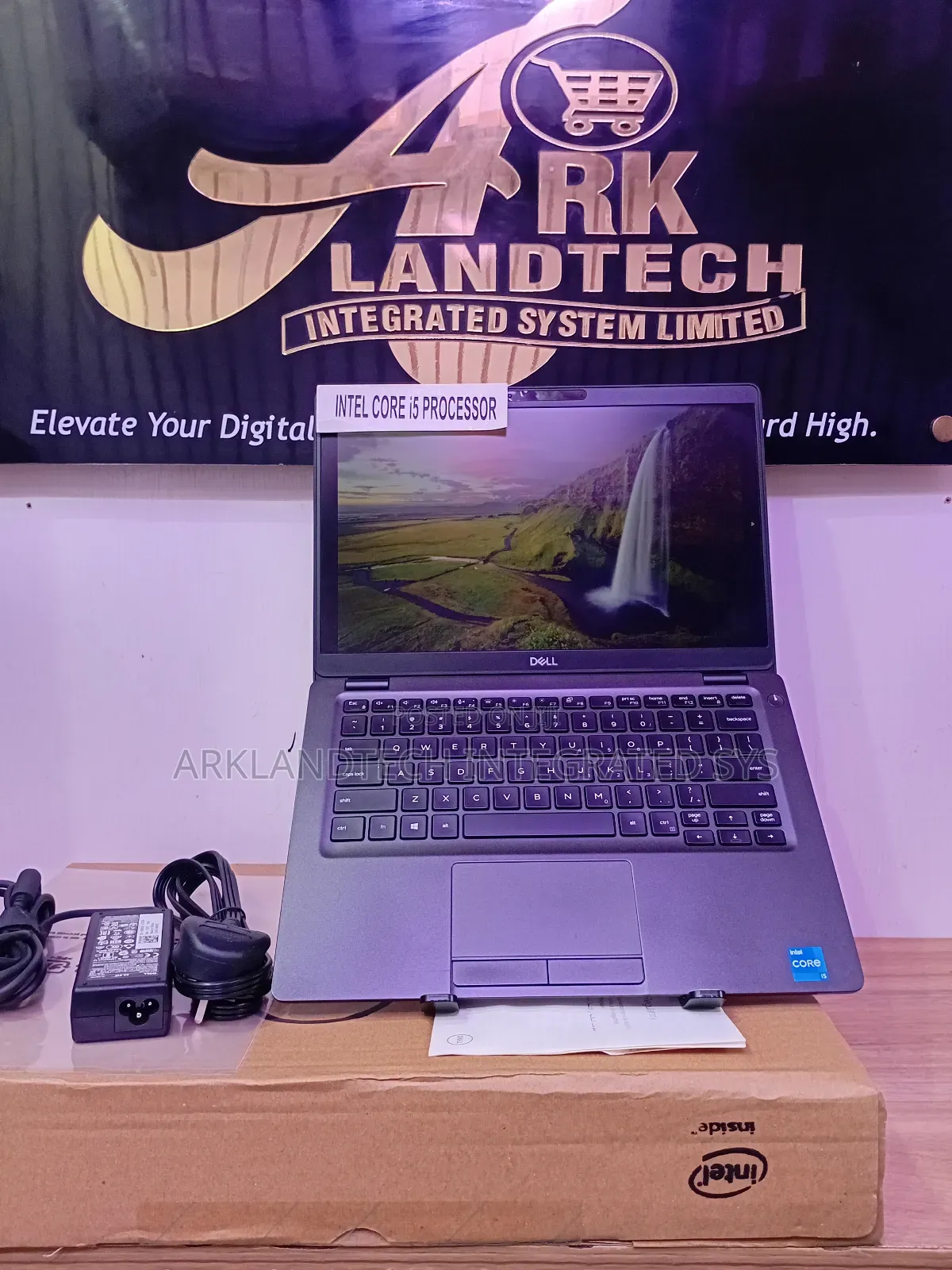 New Laptop Dell Latitude 5330 16GB Intel Core I5 SSD 512GB