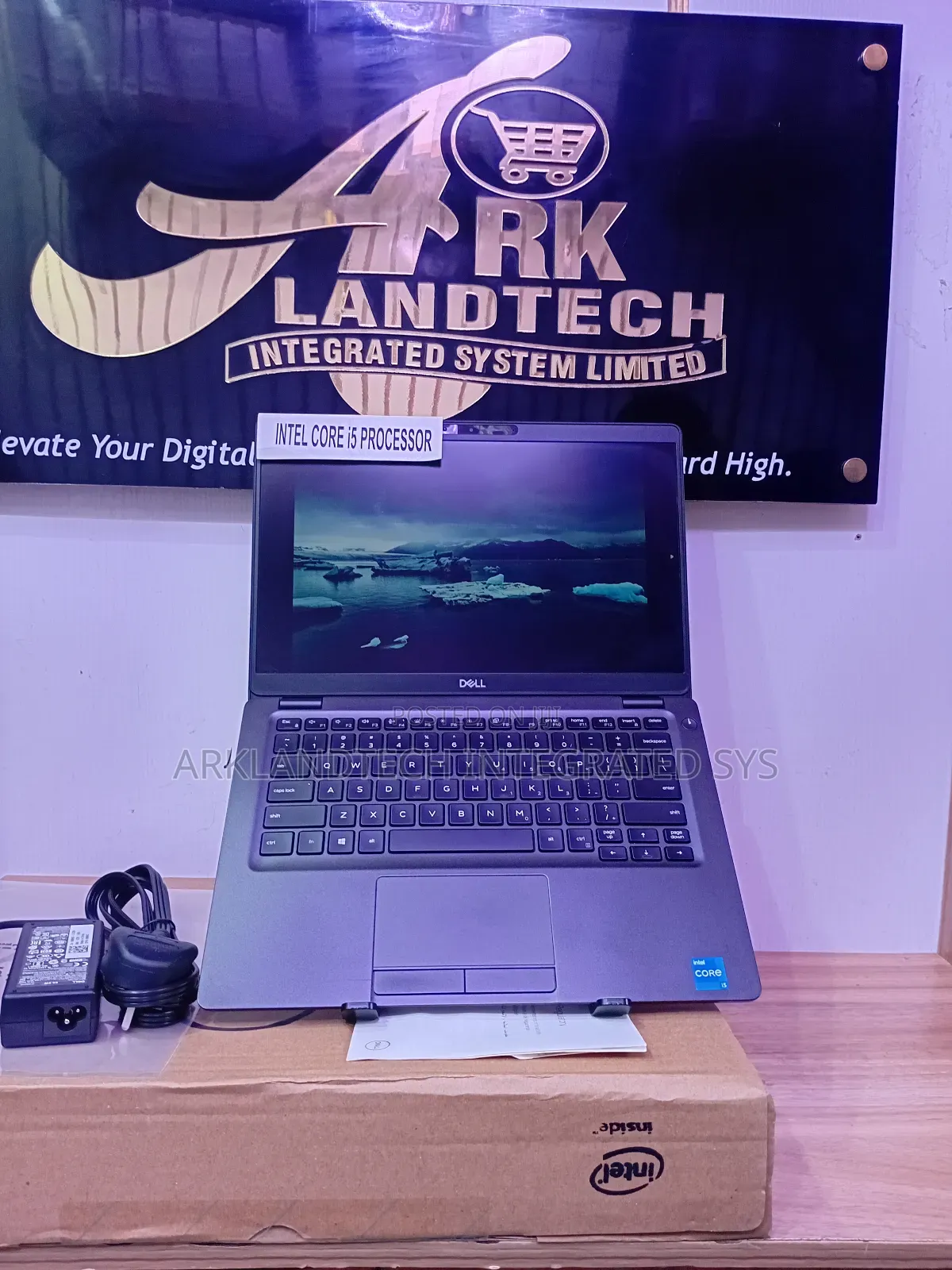 New Laptop Dell Latitude 5340 12GB Intel Core I5 SSD 256GB
