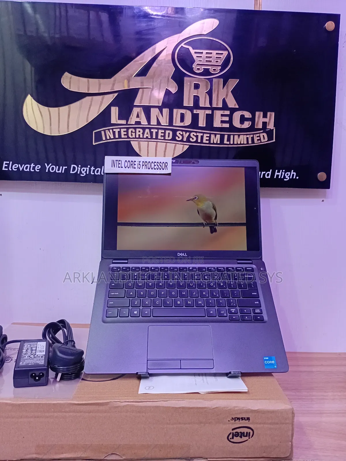 New Laptop Dell Latitude 5340 8GB Intel Core I5 SSD 512GB