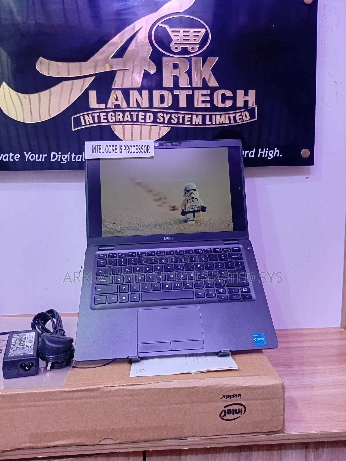 New Laptop Dell Latitude 5340 8GB Intel Core I5 SSD 512GB