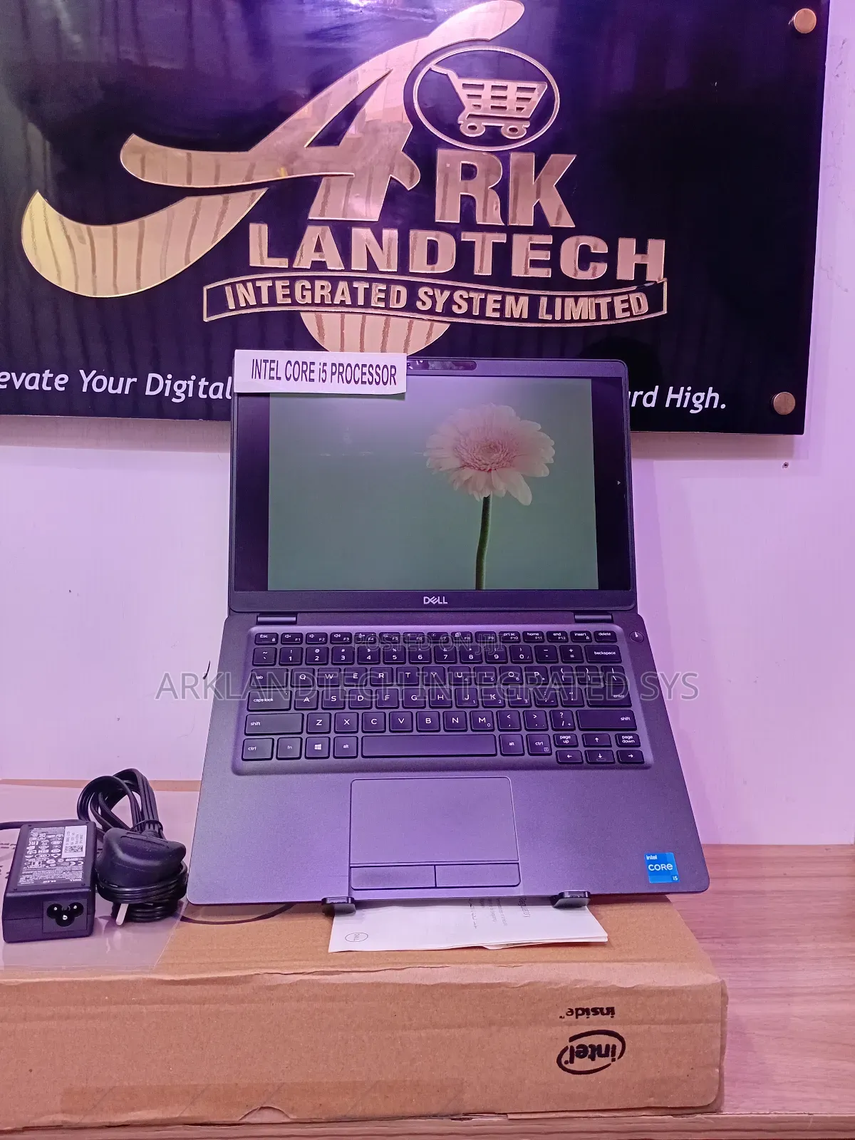 New Laptop Dell Latitude 5340 12GB Intel Core I5 SSD 512GB