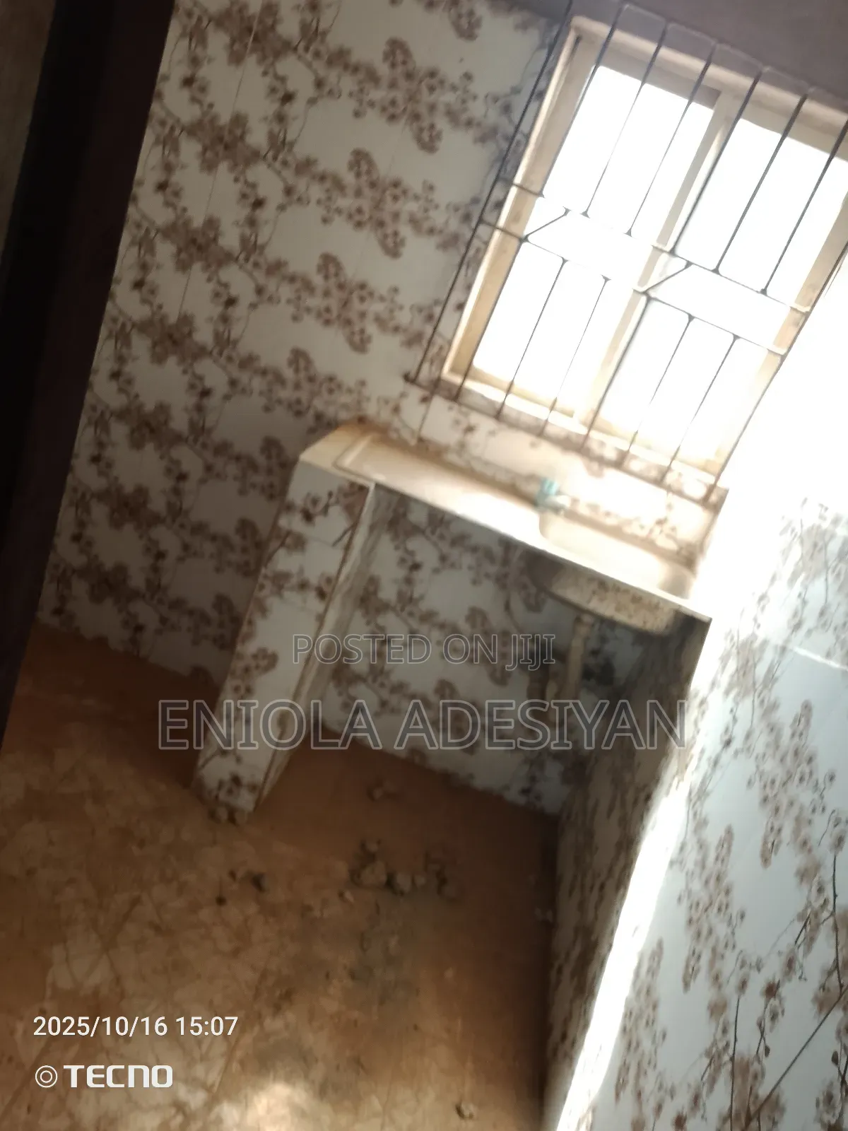 2bdrm Block of Flats in Mr Biggs, Igbogbo for rent