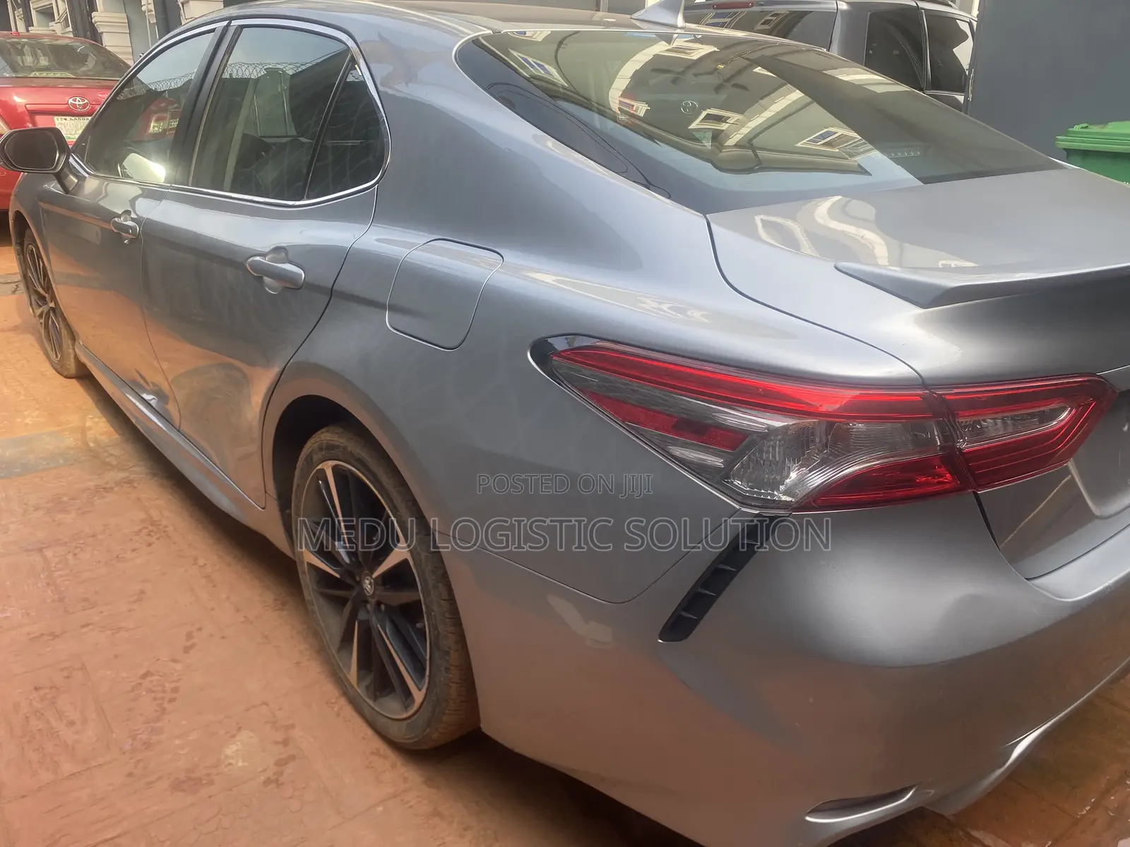 Toyota Camry SE (2.5L 4cyl 8A) 2019 Gray