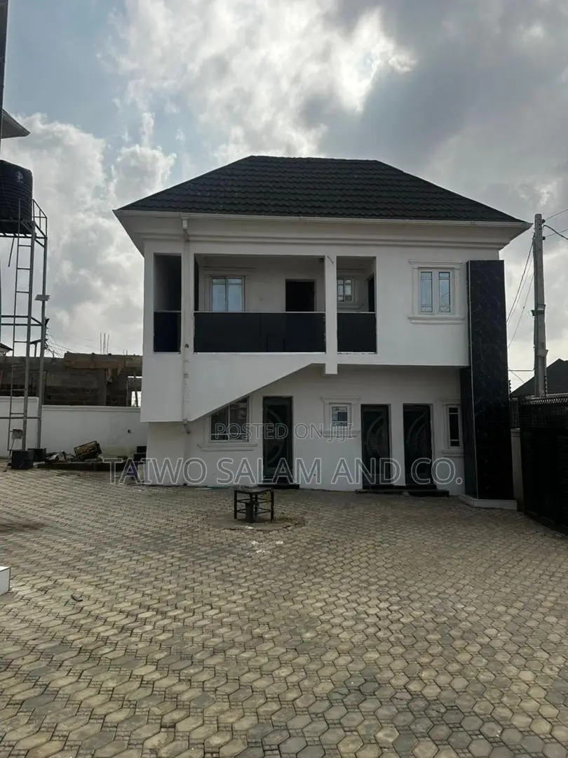 7bdrm Duplex in Akala Express for sale