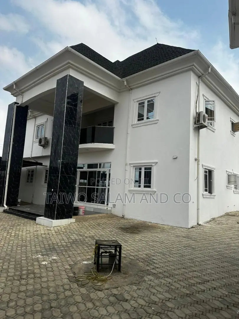 7bdrm Duplex in Akala Express for sale
