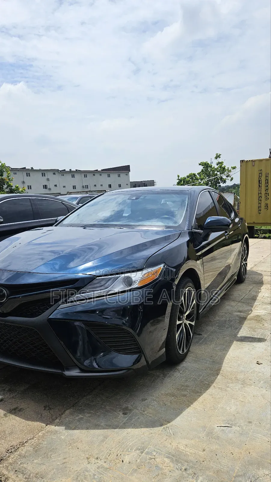 Toyota Camry SE FWD (2.5L 4cyl 8AM) 2018 Blue