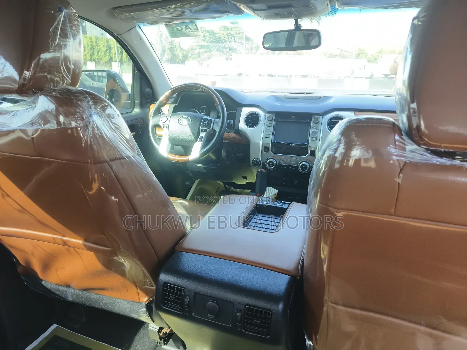 Toyota Tundra Limited 5.7L V8 4x4 Double Cab 6.6 ft. box 145.7 in. WB