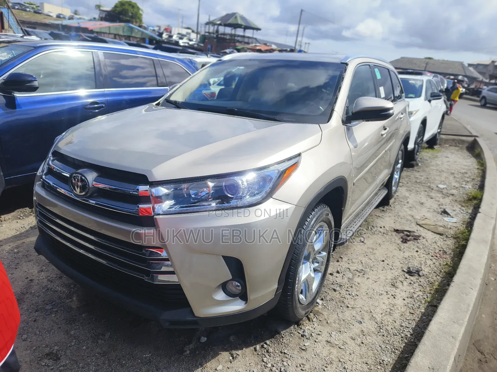 Toyota Highlander Limited 4dr SUV AWD (3.5L 6cyl 6A) 2015 Gold
