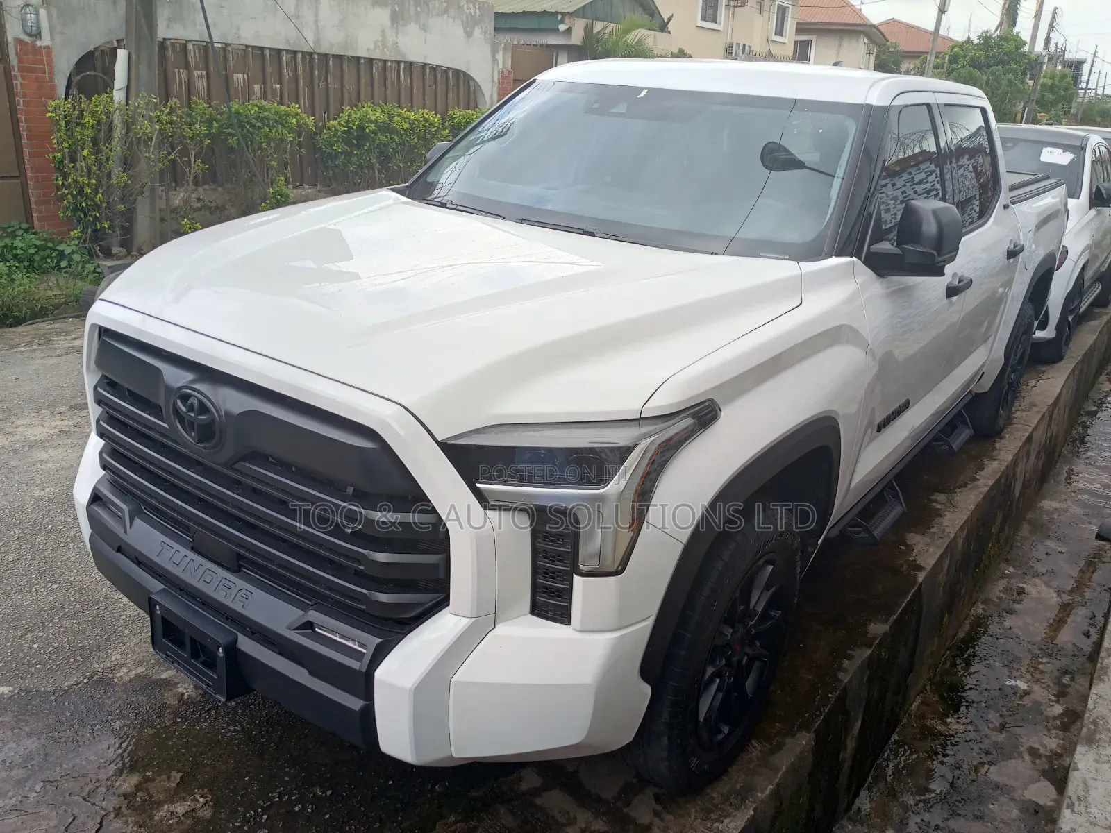 Toyota Tundra 2023 White
