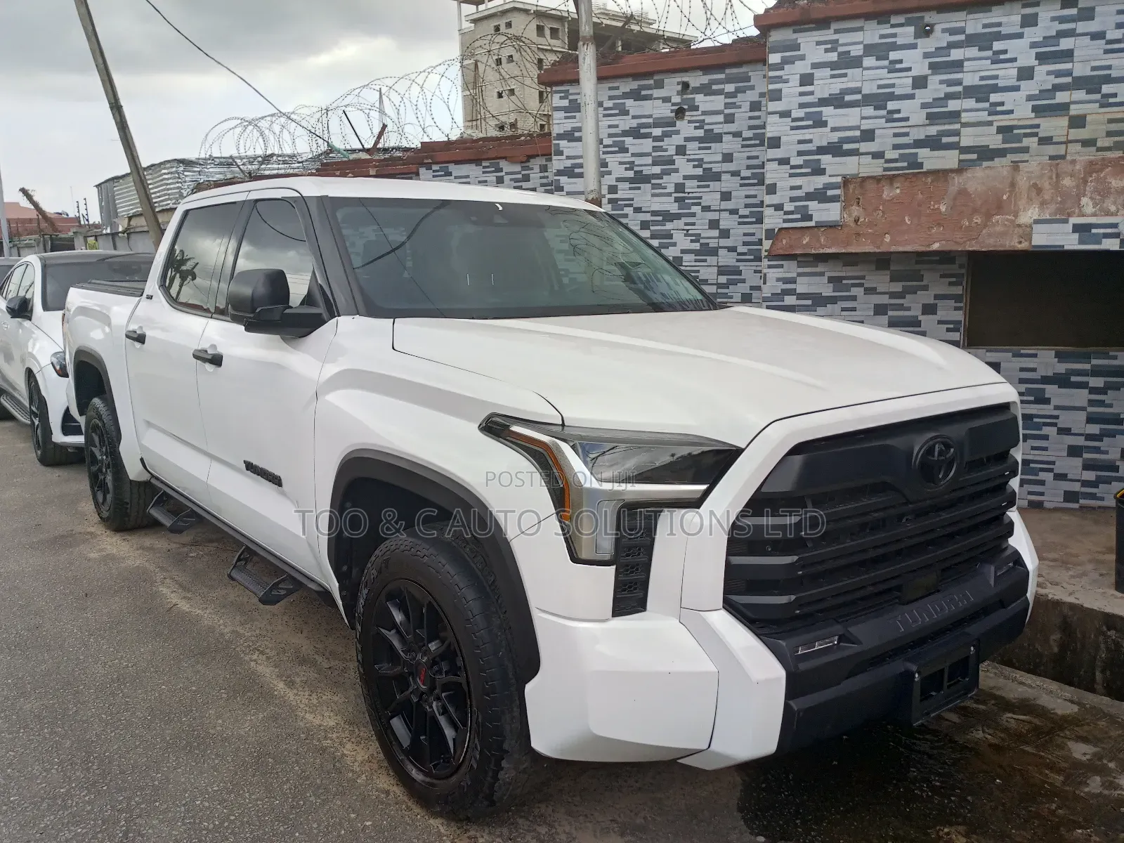 Toyota Tundra 2023 White