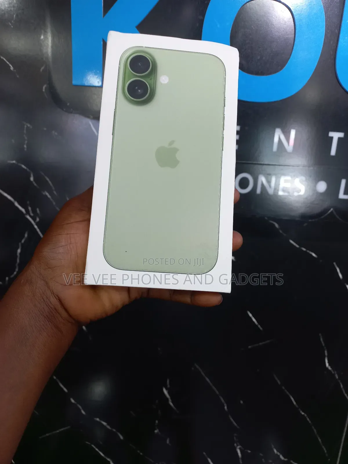 New Apple iPhone 17 256 GB Green