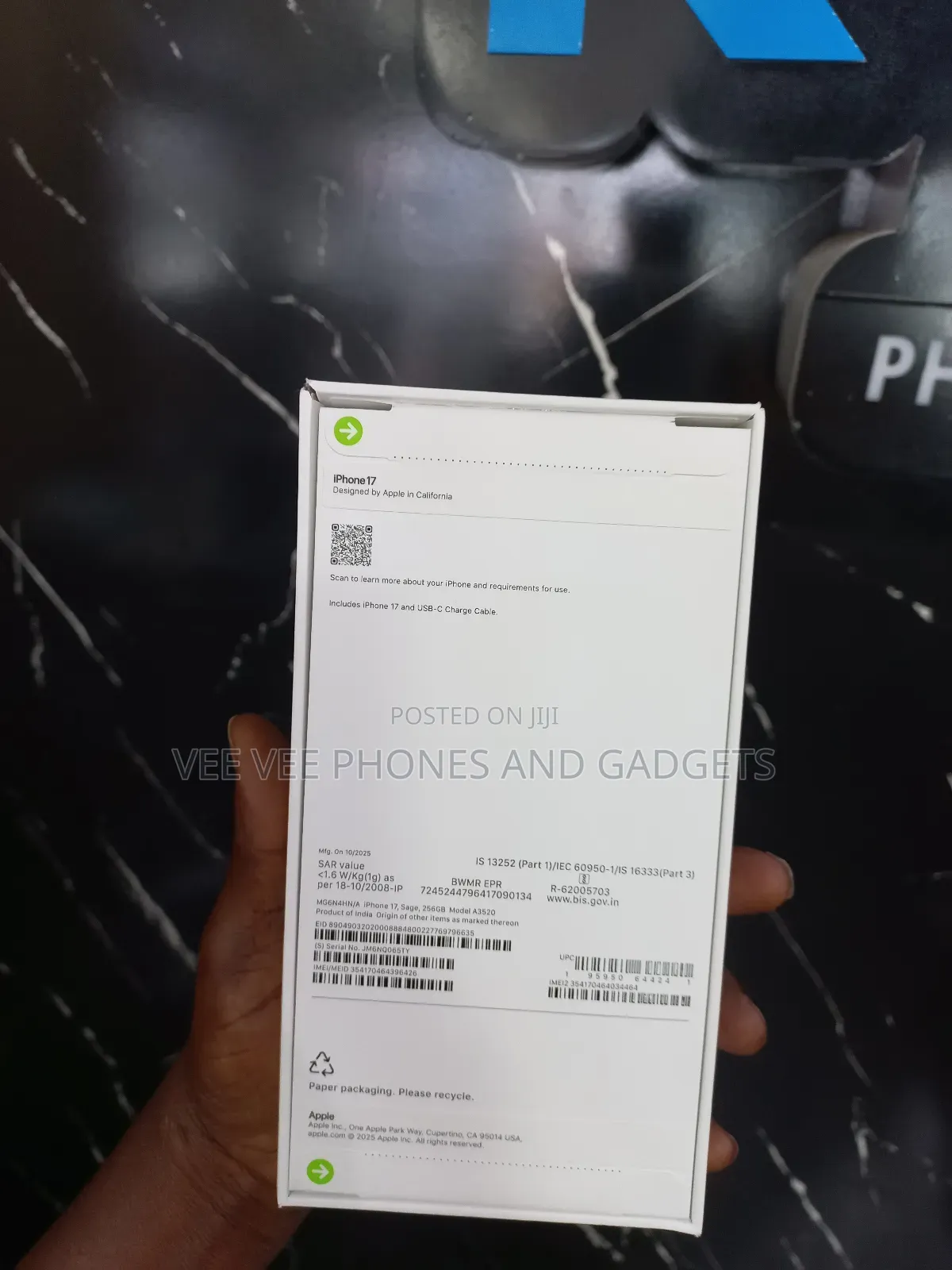 New Apple iPhone 17 256 GB Green