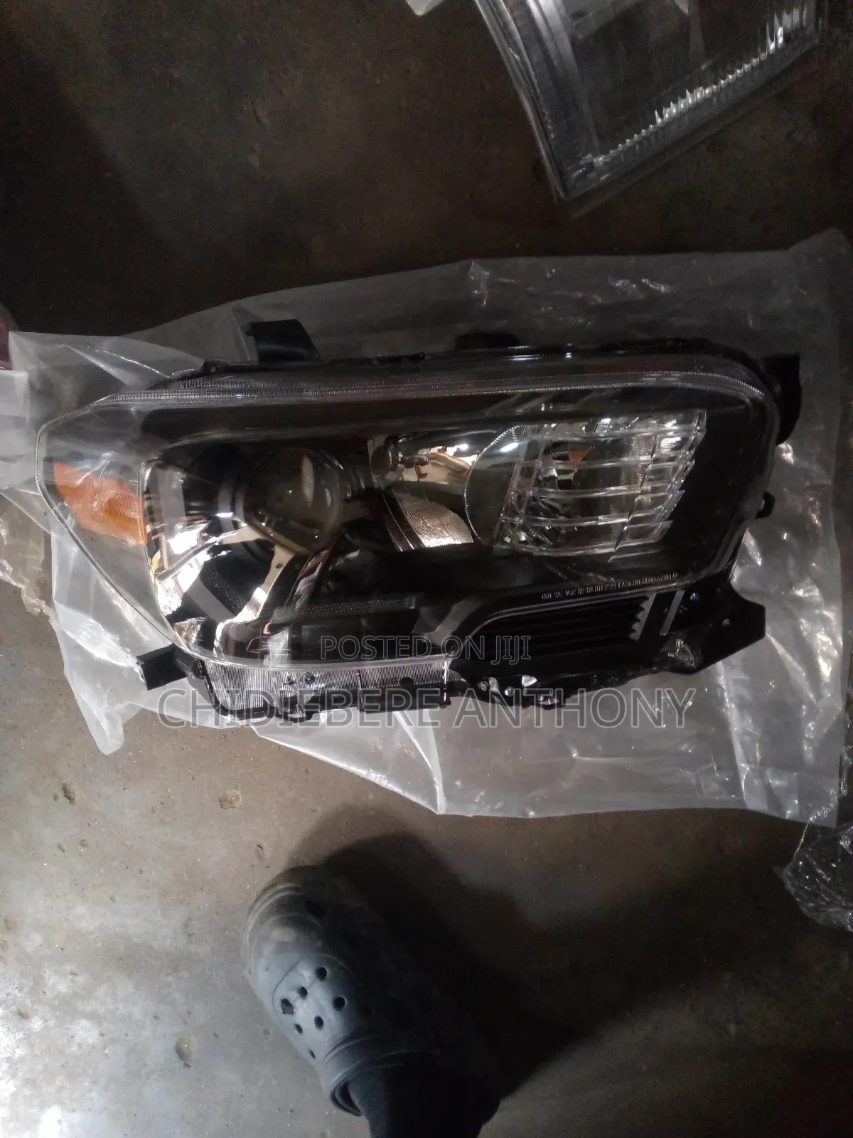 Original Headlight Toyota Tacoma 2018 Model Available