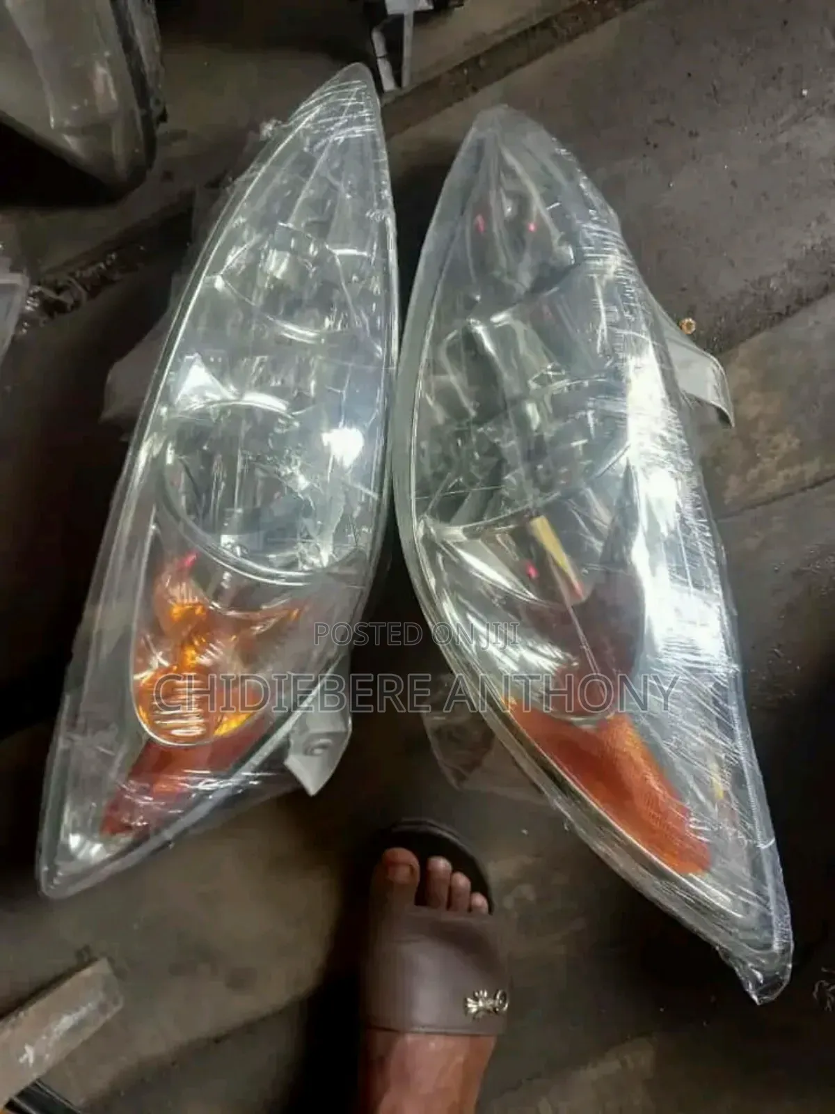 Original Headlight Toyota Camry 2004 Model Available