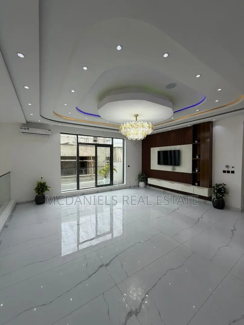 Furnished 5bdrm Duplex in Ikate for sale