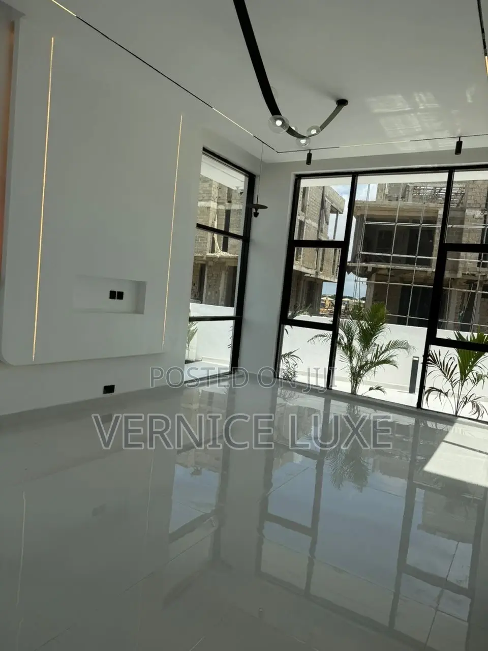 5bdrm Duplex in Osapa, Lekki for sale