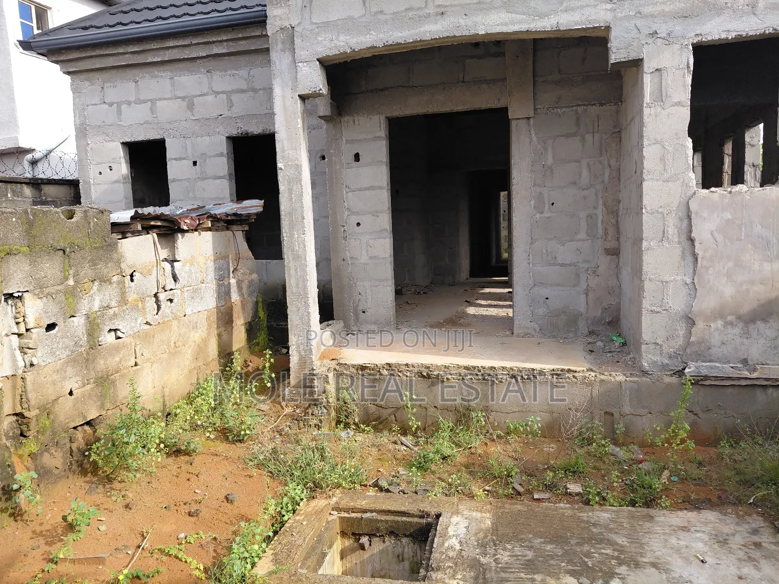 1 Acer of Land Facing Lagos Ibadan Magboro Mowe Bustop