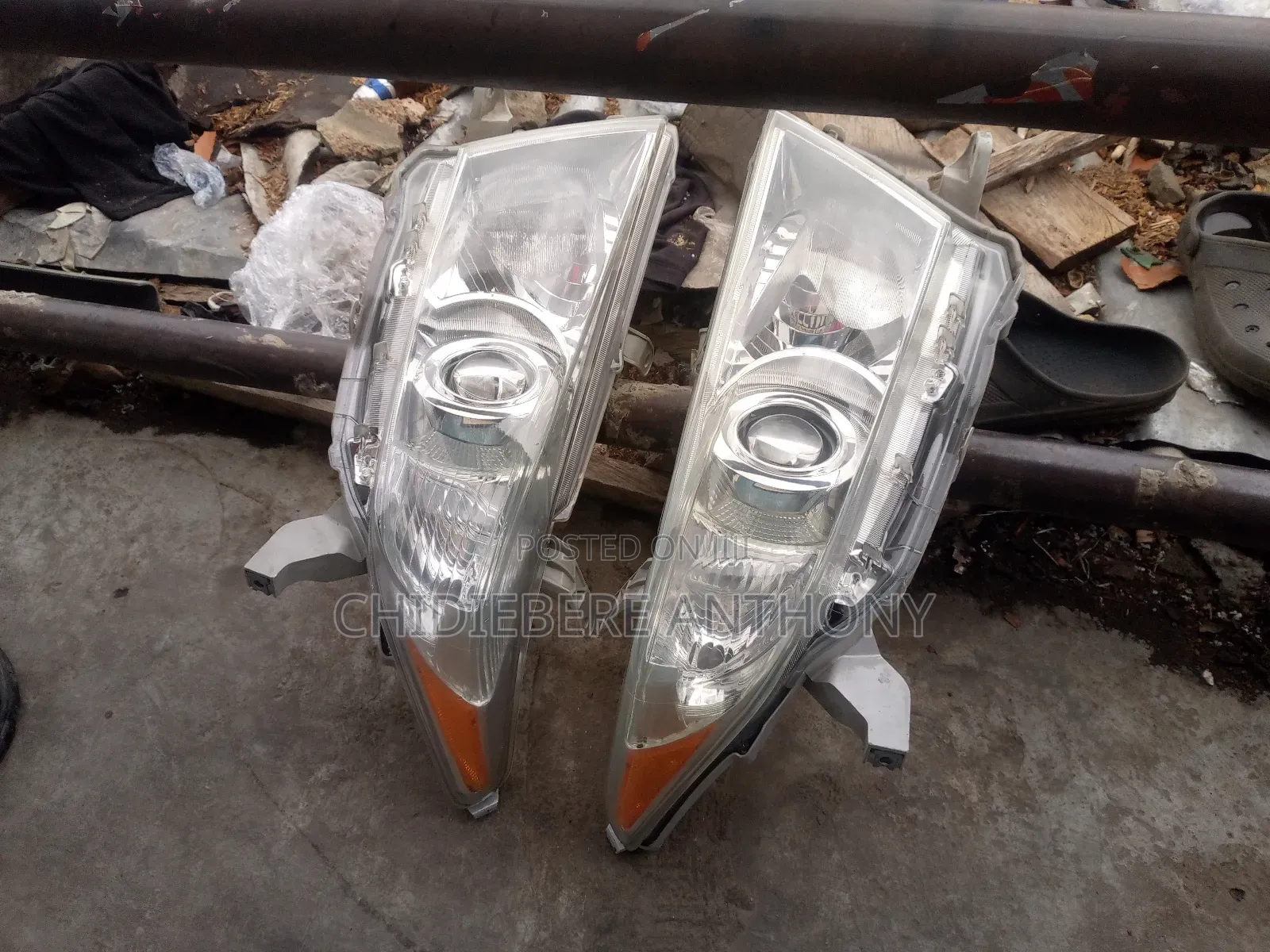 Original Headlight Highlander 2012 Model Available