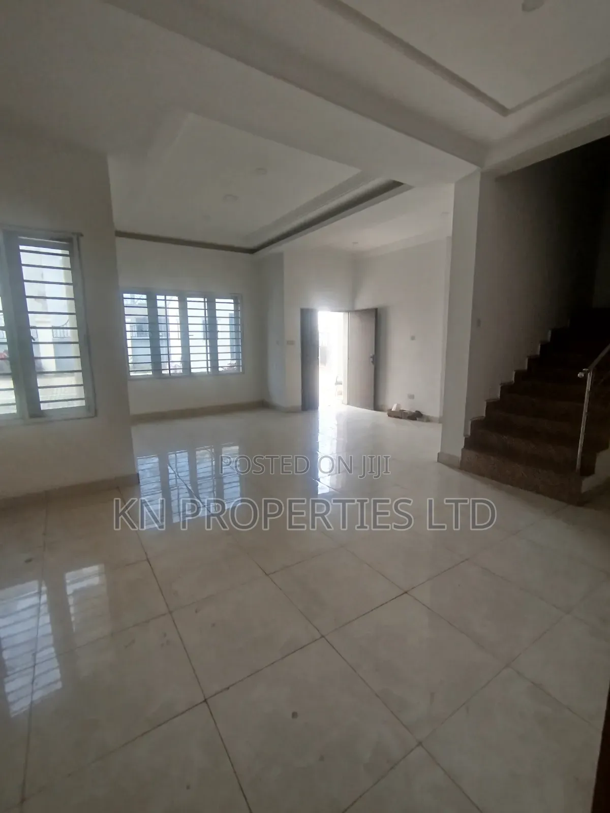 5bdrm Duplex in Gusape Main, Guzape District for rent
