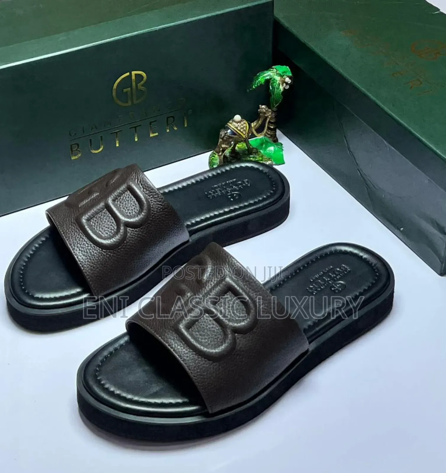 100% Quality Luxury Leather Slippers For Men's Well Branded Package