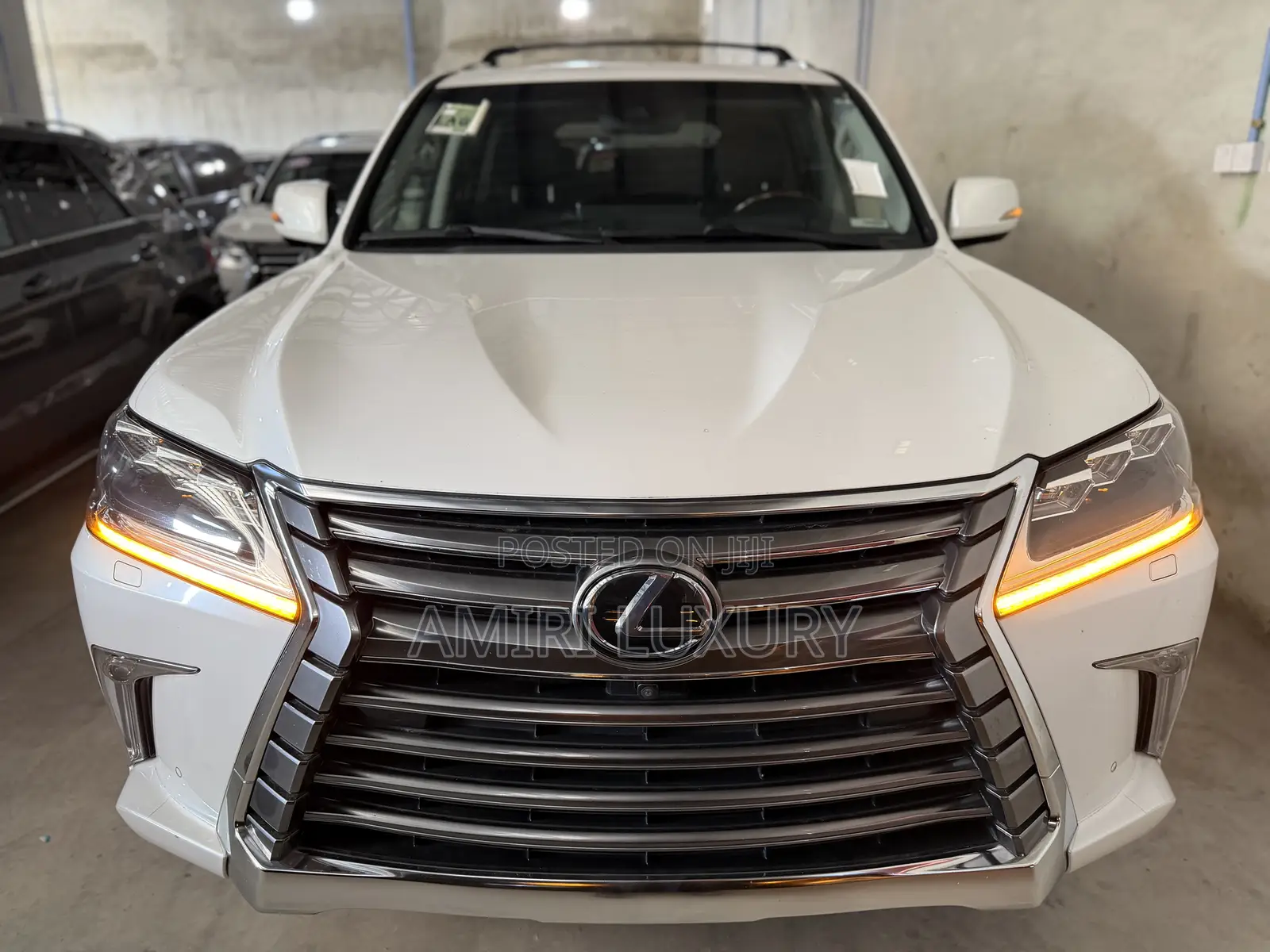 Lexus LX 2018 White