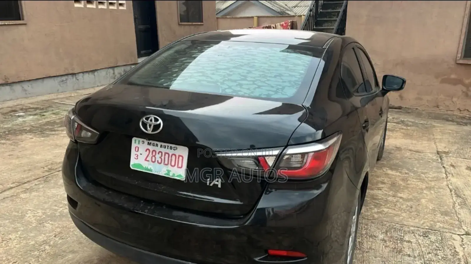 Toyota Yaris 2017 Black