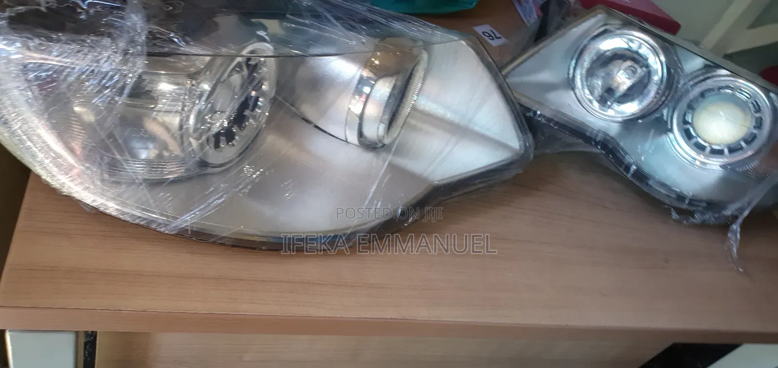 Headlights Volkswagen Touareg 2008