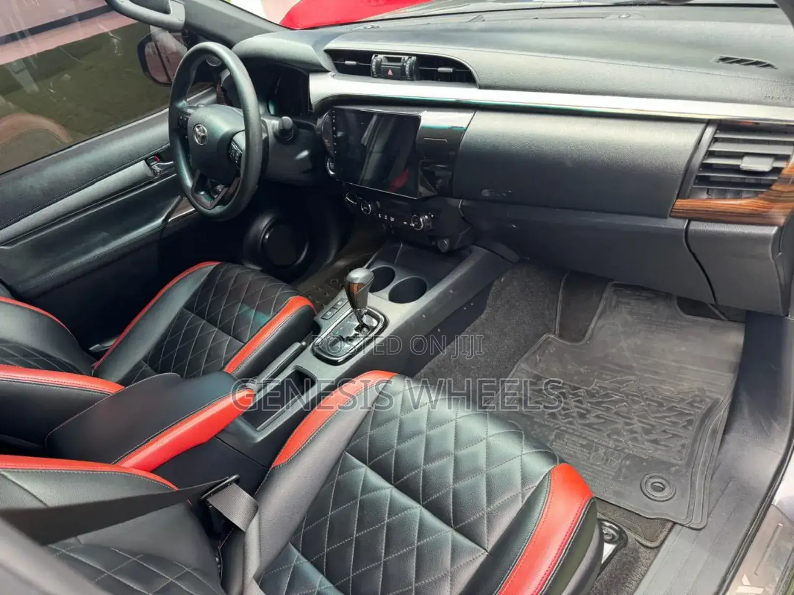 Toyota Hilux 2021 Gray
