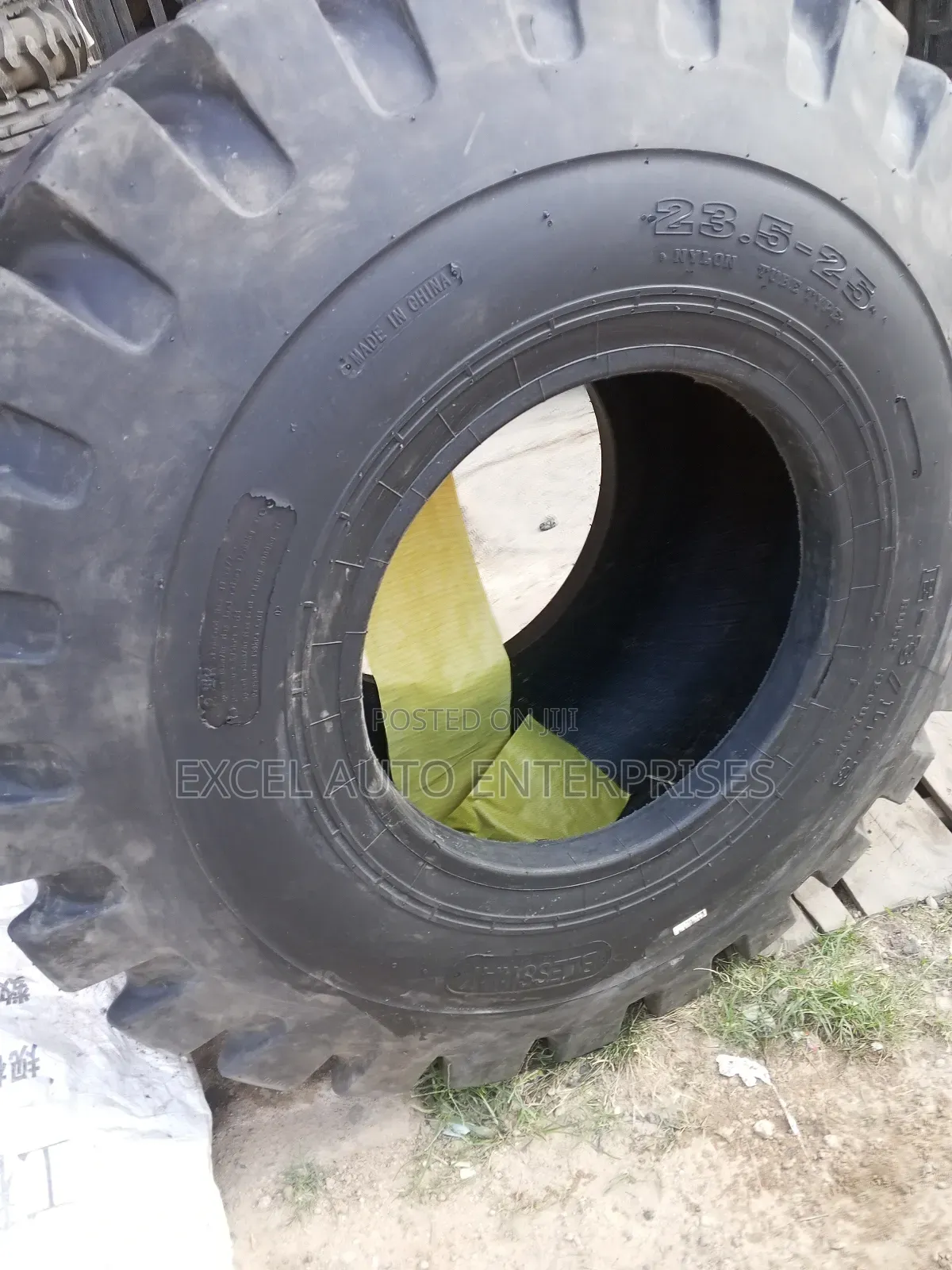 23.5-25 Nylon Tyre