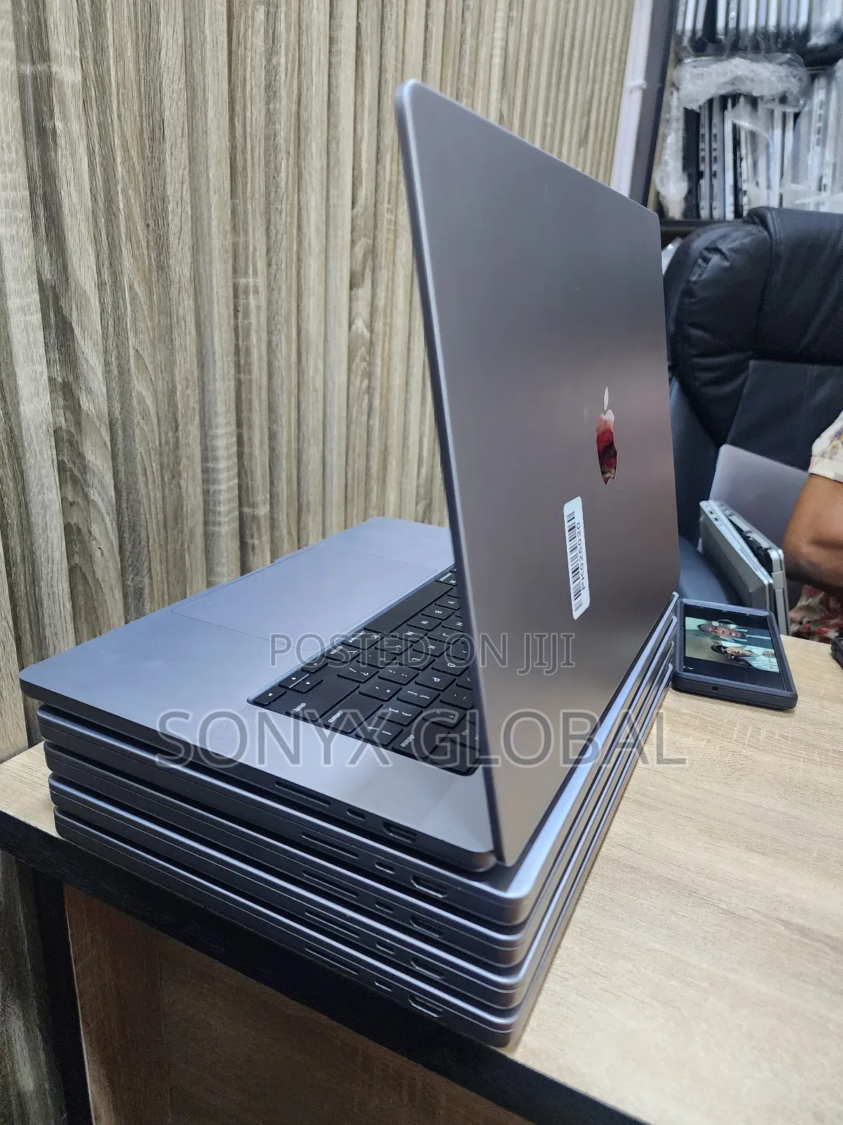 Laptop Apple MacBook Pro 32GB Apple M1 Max SSD 1T
