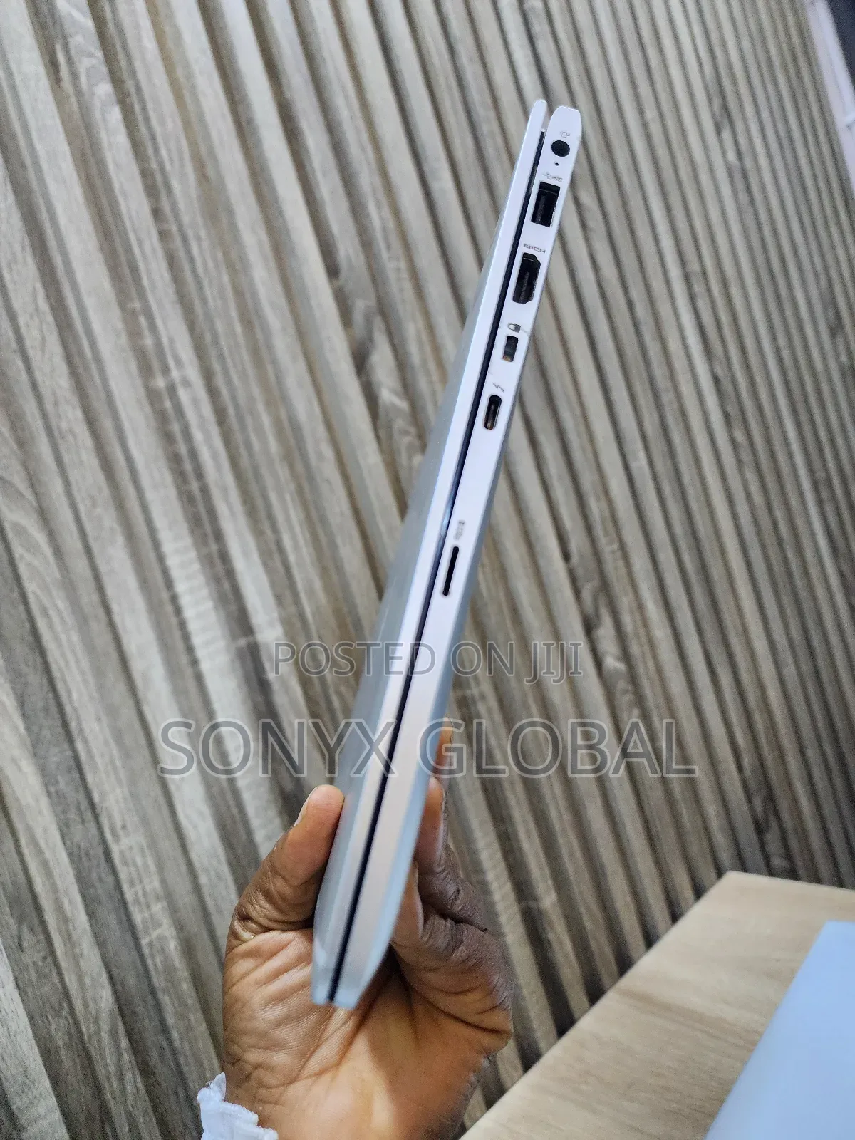 Laptop HP EliteBook x360 1030 G2 8GB Intel Core i5 SSD 256GB