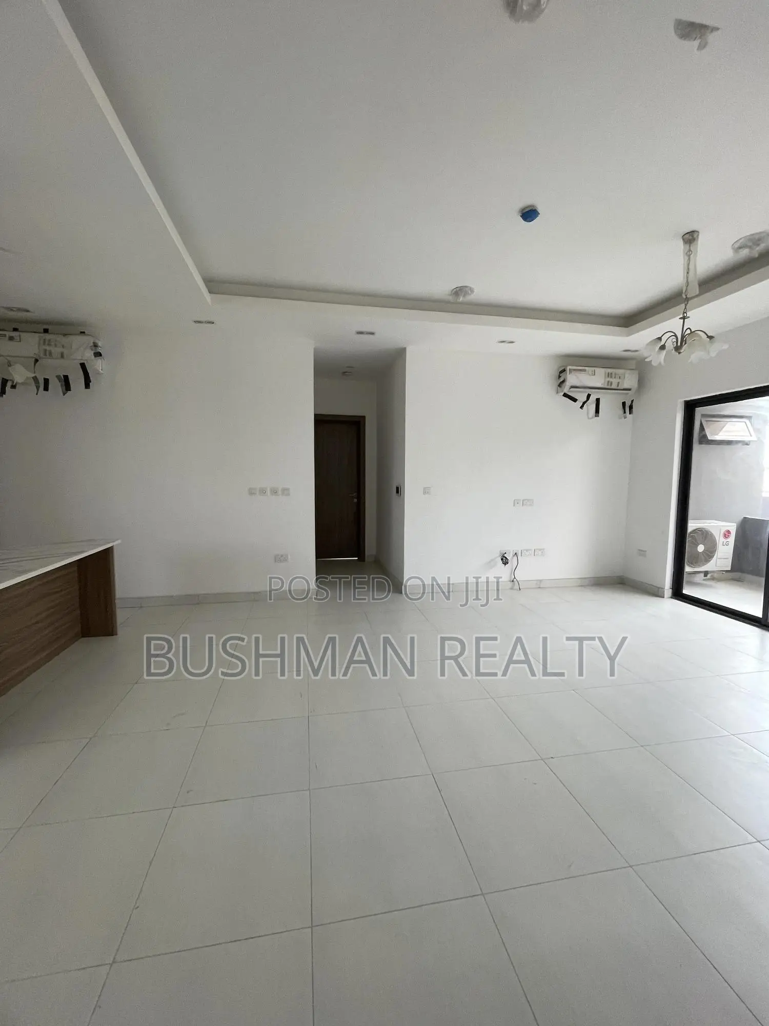 2bdrm Apartment in Lekki Phase 1 for rent