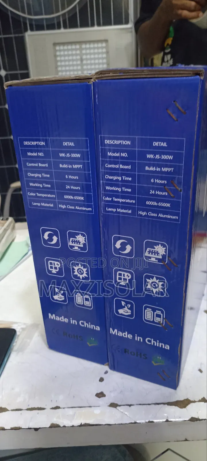 Brand New 300watts Wakatek Solar Flood Light