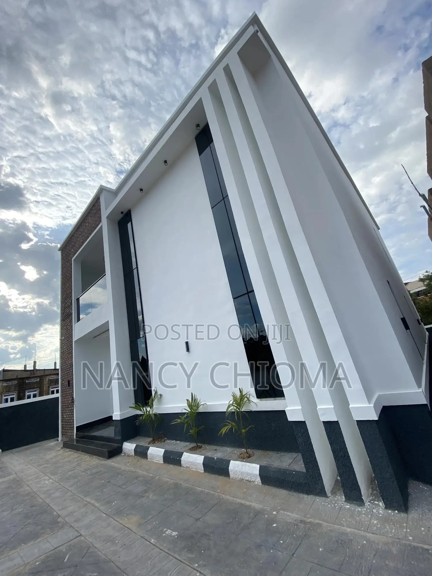 Furnished 5bdrm Duplex in Almond Garden, Enugu for sale