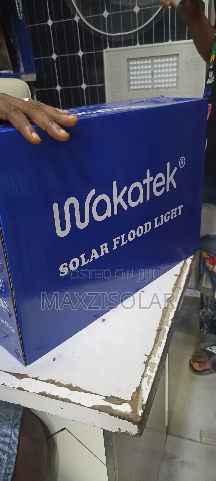 Brand New 300watts Wakatek Solar Flood Light