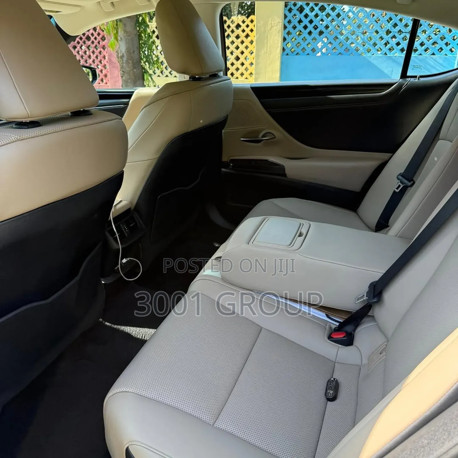 Lexus ES 350 Luxury 2022 Gold