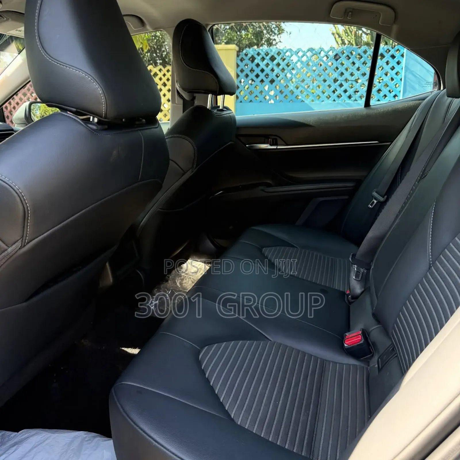 Toyota Camry SE FWD 2020 Gray